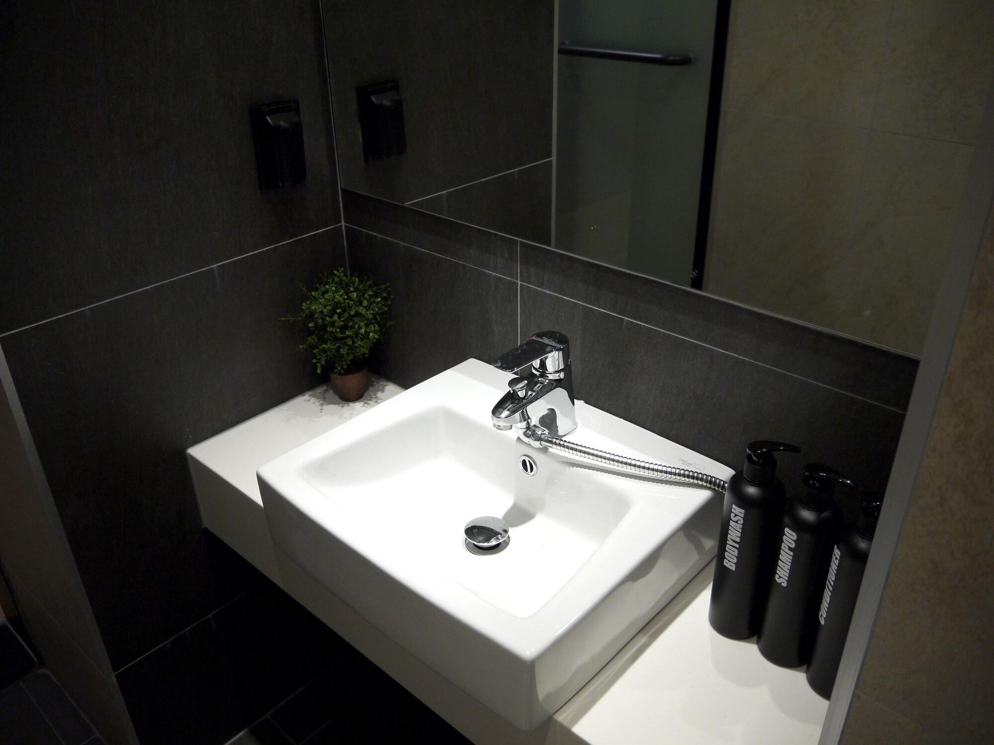 Hostel Cleo Seoul Hongdae Exteriör bild