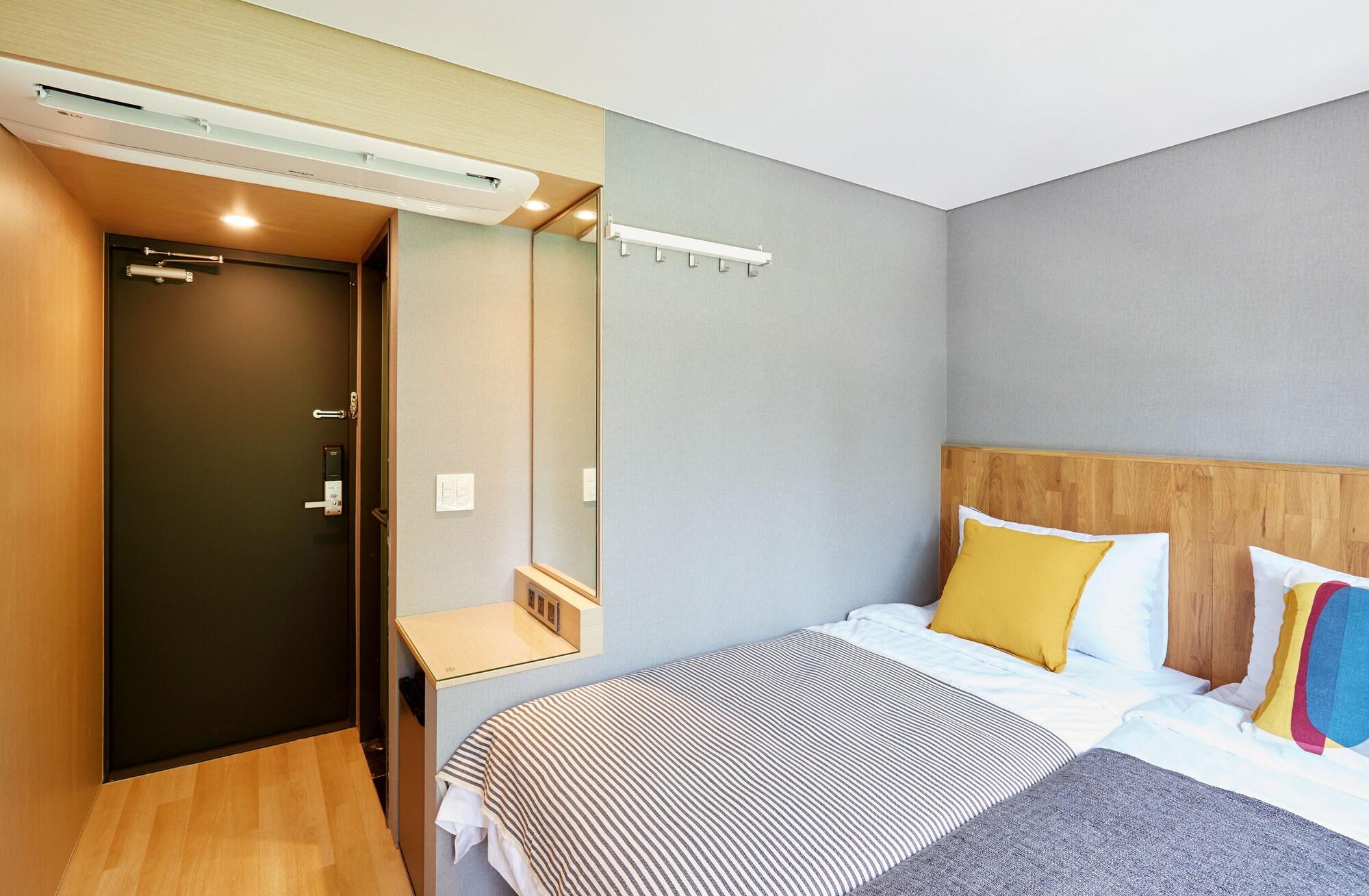 Hostel Cleo Seoul Hongdae Exteriör bild