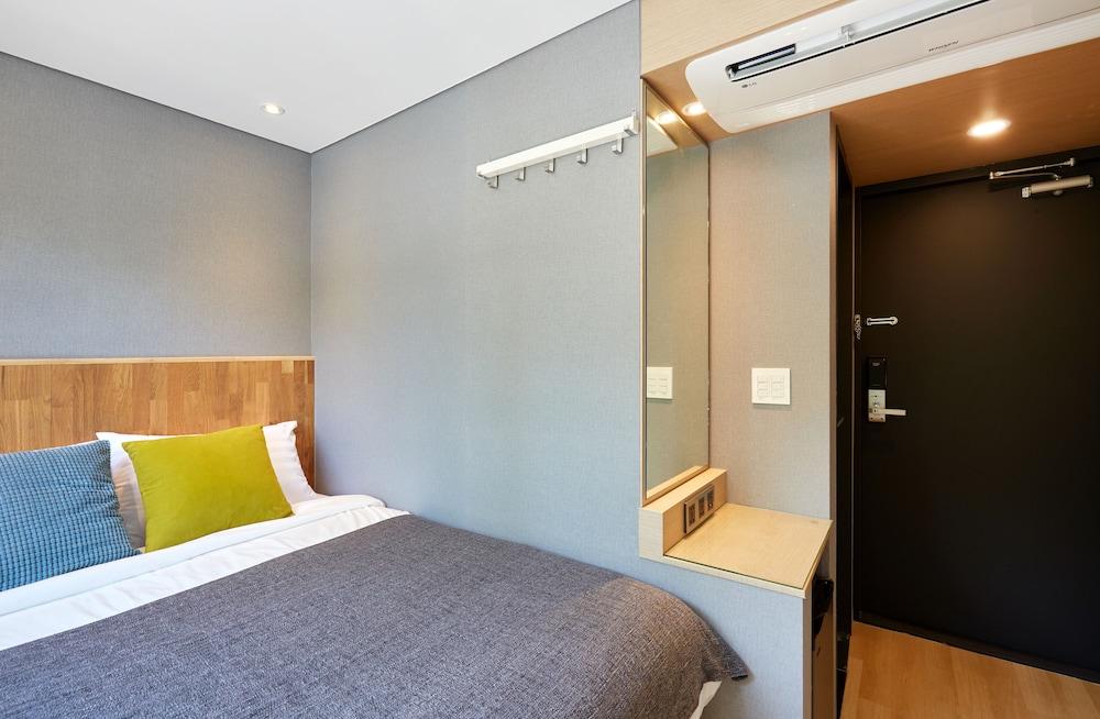 Hostel Cleo Seoul Hongdae Exteriör bild