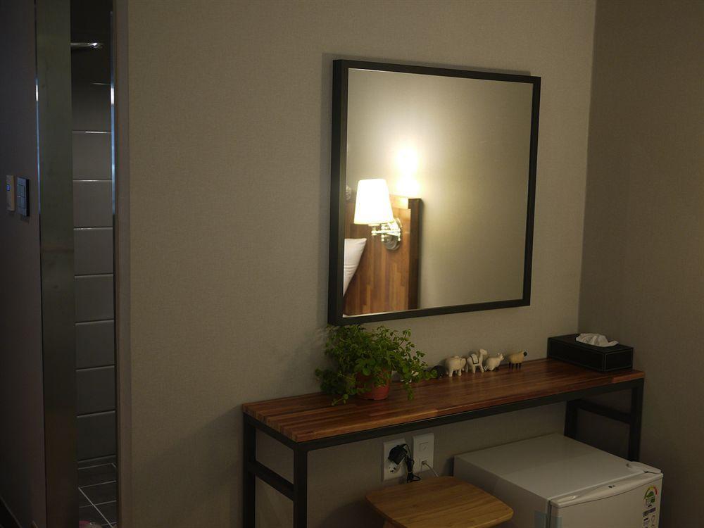 Hostel Cleo Seoul Hongdae Exteriör bild