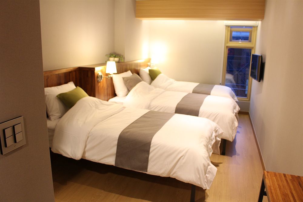 Hostel Cleo Seoul Hongdae Exteriör bild